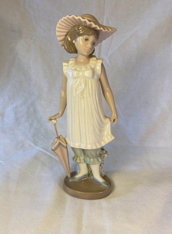 Nao by Lladro April Showers 1126 - Girl with unbrella Figurine