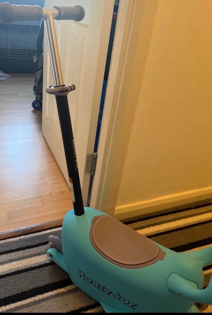 Kids suitcase /scooter
