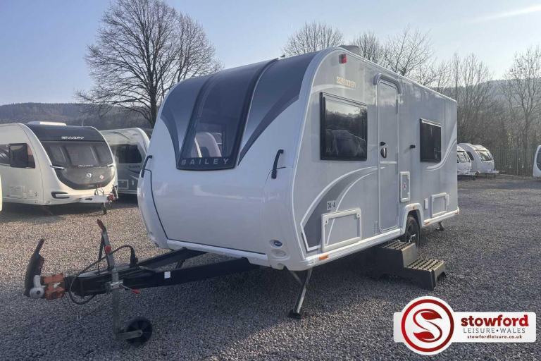 2021, Bailey Discovery Plus D4-4, Pre-Owned Caravan