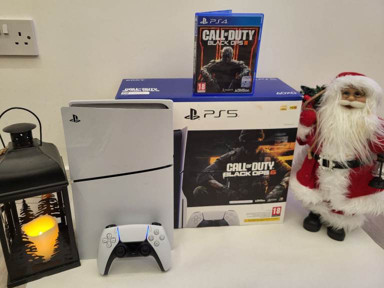 Ps5 slim disc (2 months old) with controller 