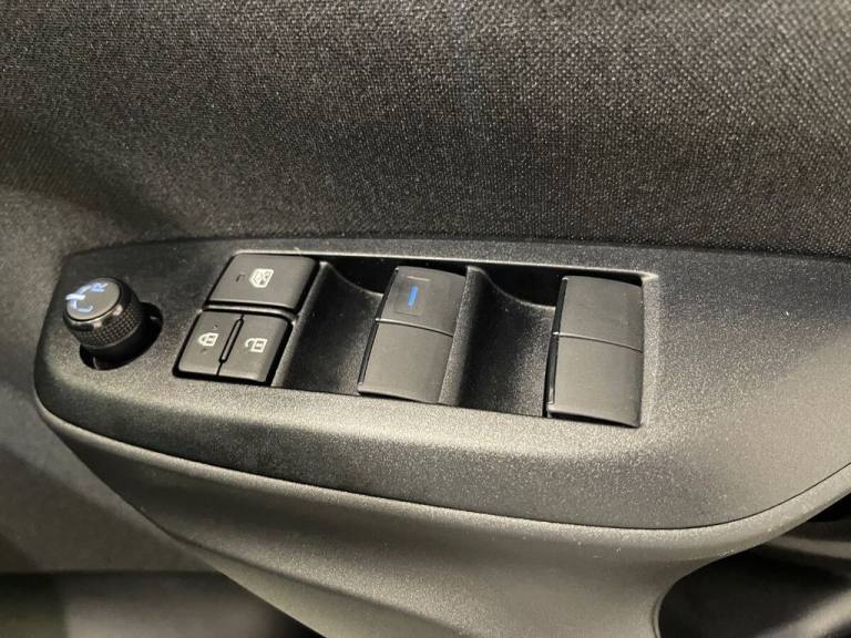 2022 Toyota Yaris 1.5 VVT-h Design Hatchback 5dr Petrol Hybrid E-CVT Euro 6 (s/s) (116 ps) Hatchb...