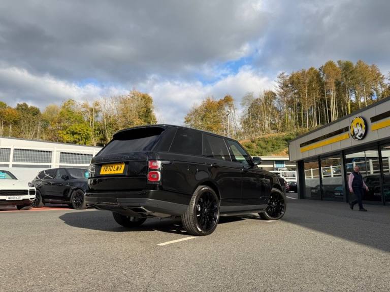 2020 70 RANGE ROVER 3.0 SD V6 VOGUE SE Diesel Auto with only 38,000 miles