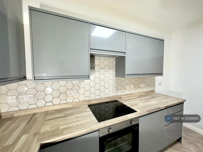 3 bedroom house in Sunnymede Terrace, Askern, Doncaster, DN6 (3 bed) (#3039085)