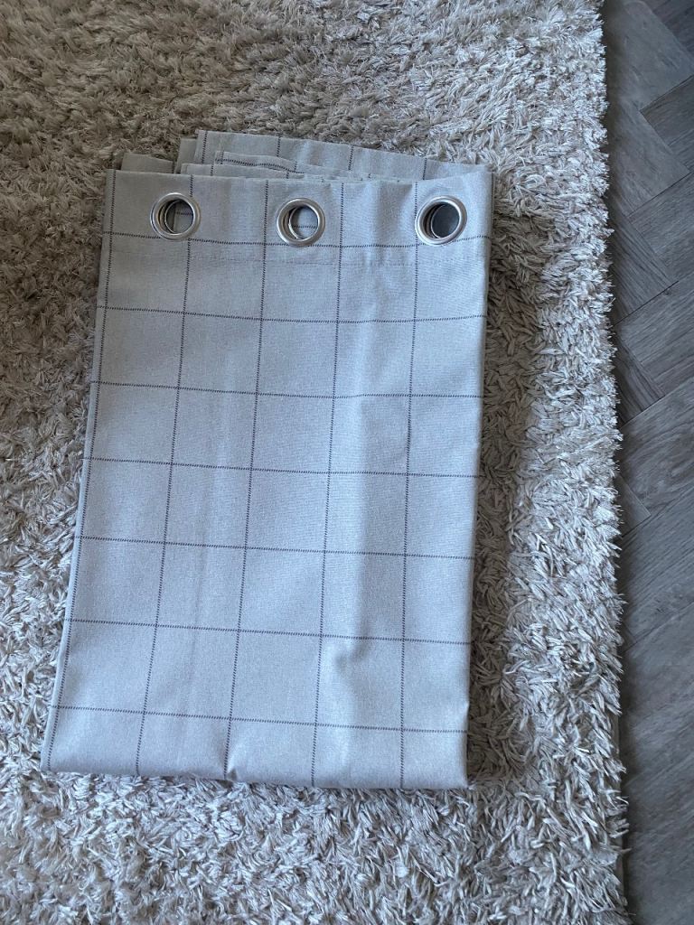 NWOT Dunelm Fully Lined Eyelet Light Grey 53” x 54” Check Curtains - 