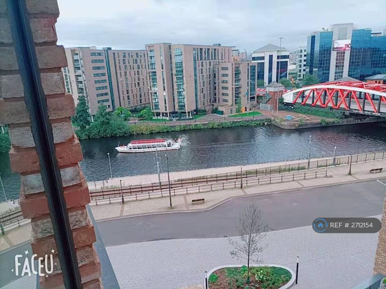 2 bedroom flat in Wharf End, Trafford Park, Manchester, M17 (2 bed) (#2712154)