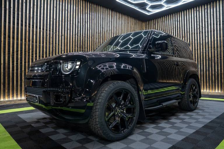  Land Rover SUV 4WD 3.0 Automatic Diesel Defender 90 Hard Top SUV Diesel Automatic