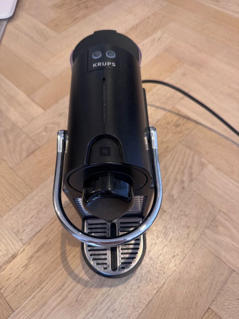 Krups Nespresso Coffee Machine – Black, Good Condition