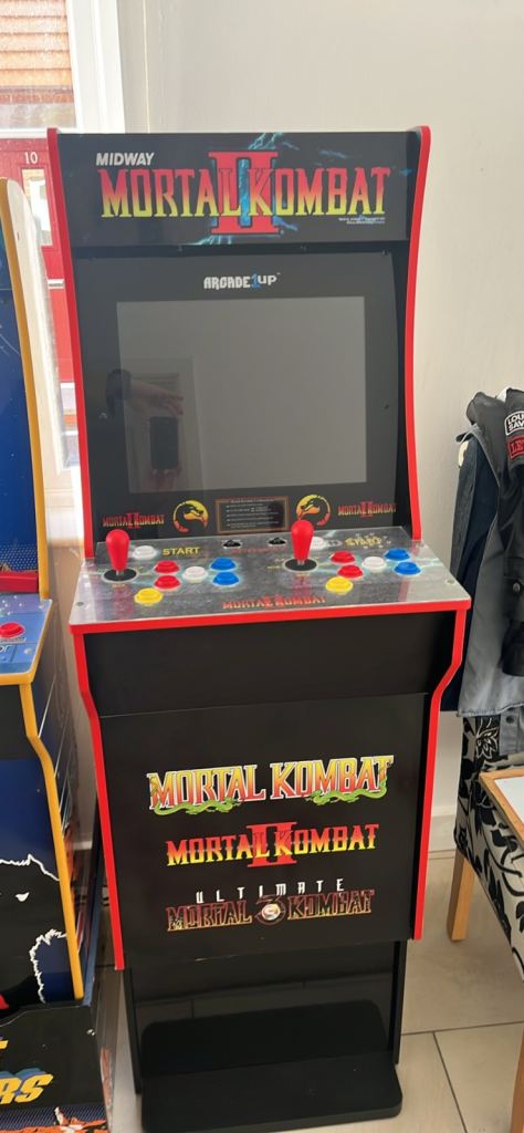 Mortal Kombat II Arcade Machine – Full Size, Good Condition