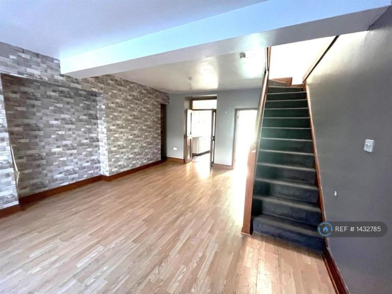 2 bedroom house in Clyndu St, Swansea, SA6 (2 bed) (#1432785)