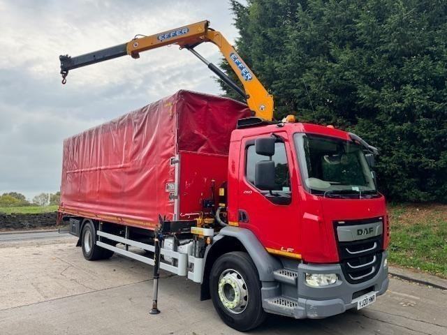 2020 20 DAF LF 260 Euro 6 24ft sliding canopy flat bed Effer 100 remote crane