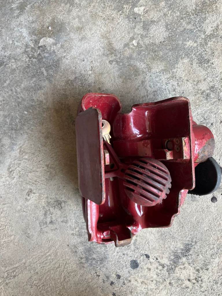 Al-ko hitch lock with safety ball for caravan 