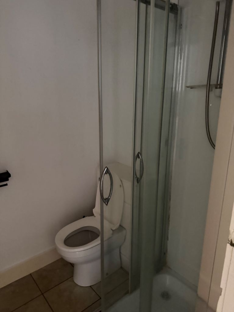 A Bedsit for rent inBanff