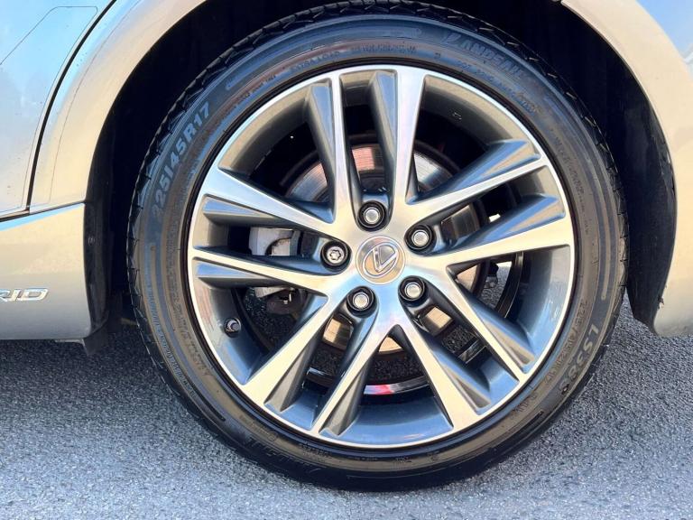 2018 Lexus IS 300h Advance 4dr CVT Auto SALOON PETROL/ELECTRIC Automatic