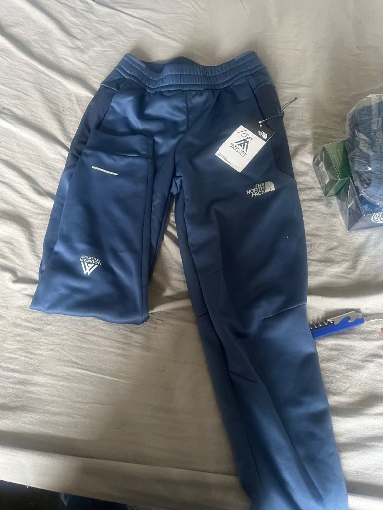 Brand New North Face Mens Tracksuit Bottoms – Blue