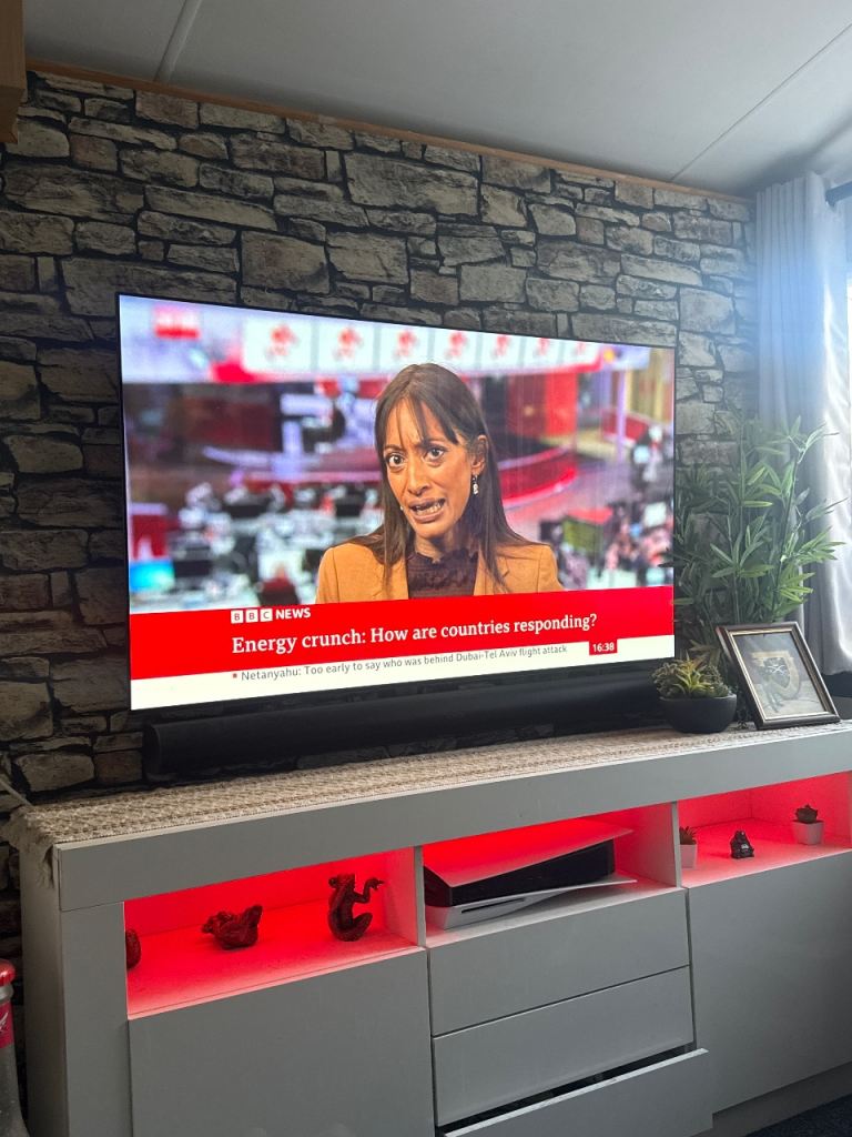 Large Flat Screen TV – Good Condition
