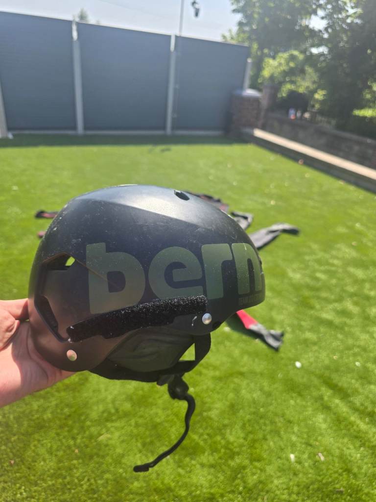 Bern wakeboard Kayak skate helmet