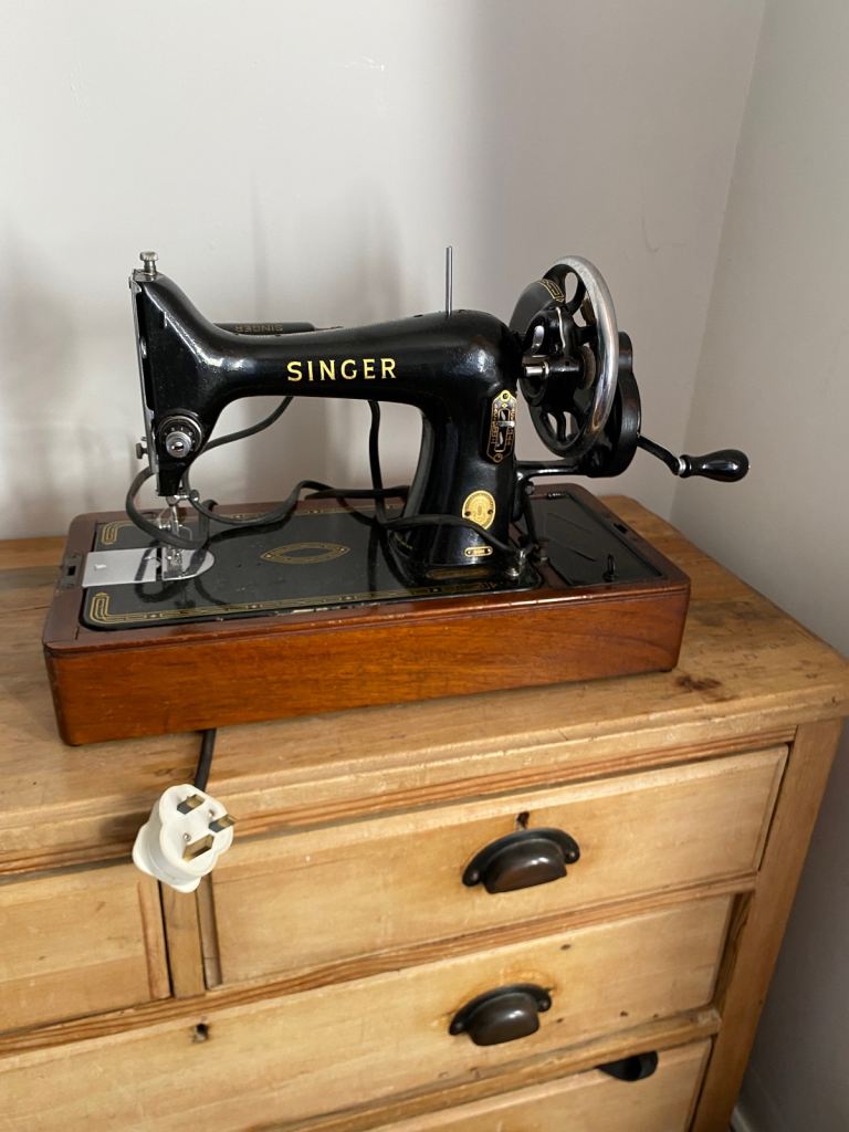 Vintage Singer Sewing Machine with Motor and Original Accessories
