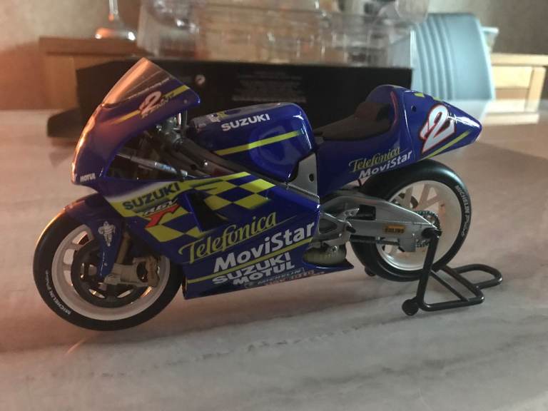 Minichamps 1/12 Scale Suzuki RG500 Kenny Roberts Jr Championship Winning Bike 2000. Very Rare !!!