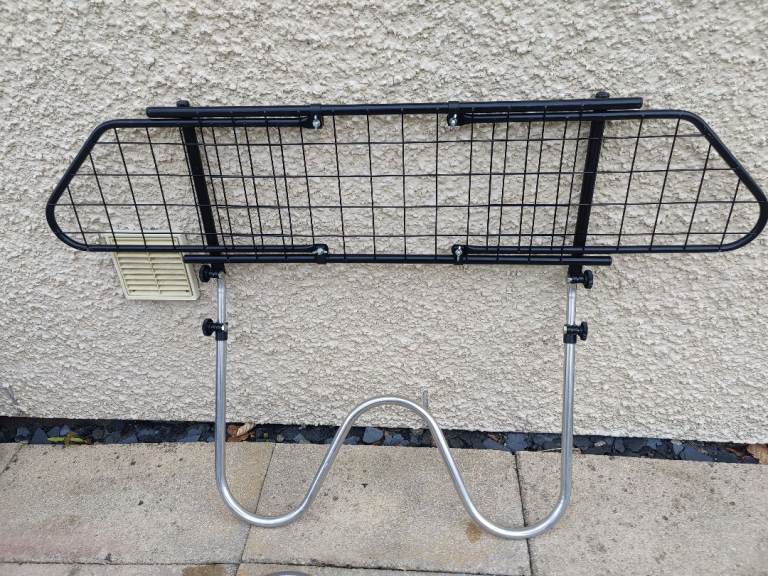Universal dog guard 