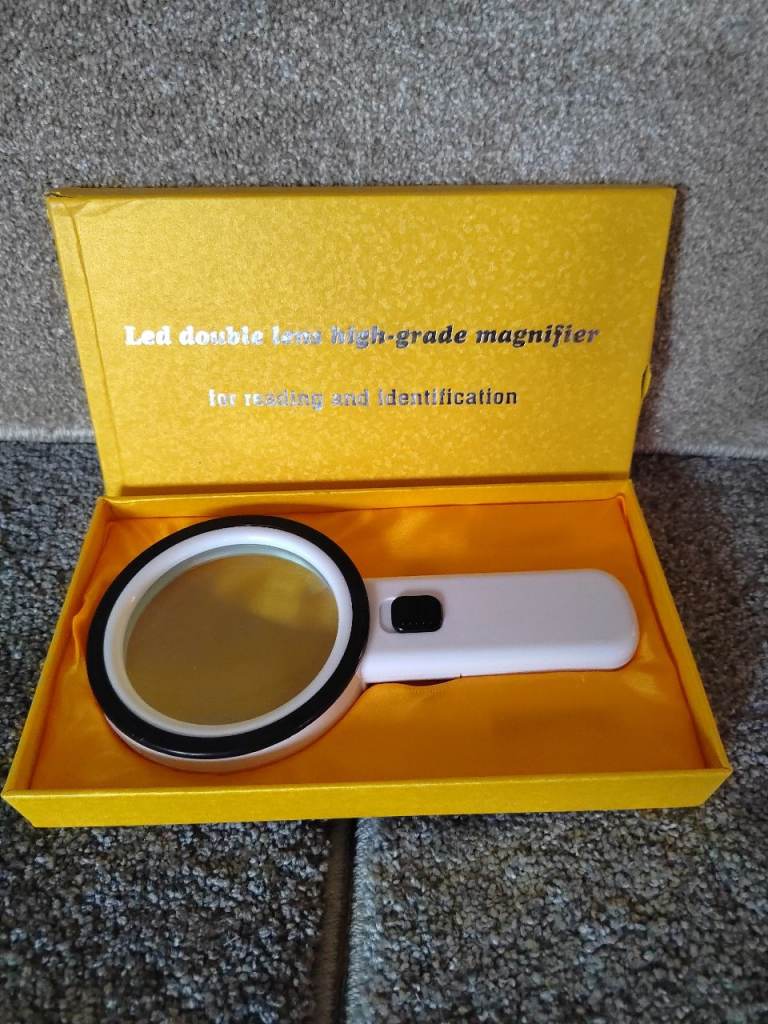 LED MAGNIFIER