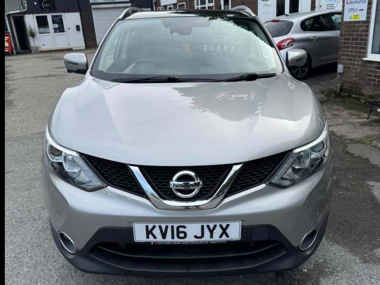 2016 Nissan Qashqai 1.5 dCi N-Tec+ 5dr HATCHBACK Diesel Manual