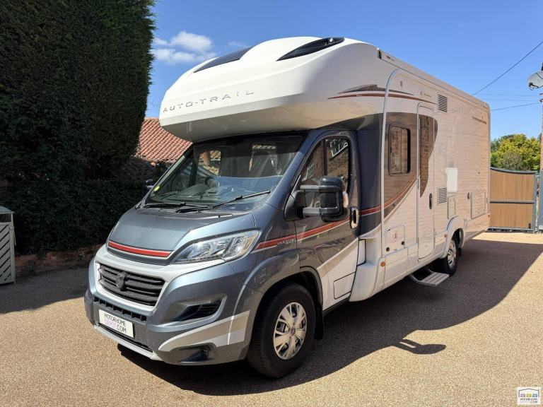 Autotrail Tracker EB- 4 belts - 6 Berth - fixed bed - Motorhome for sale