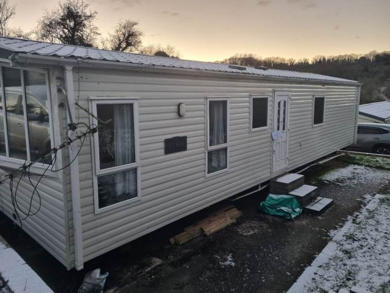 2 bed caravan available for rent 