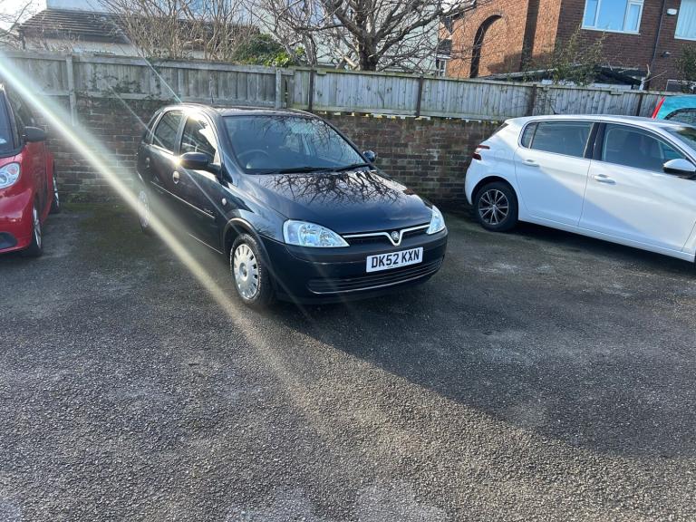 2002 Vauxhall Corsa 1.4i 16V Comfort 5dr HATCHBACK Petrol Manual