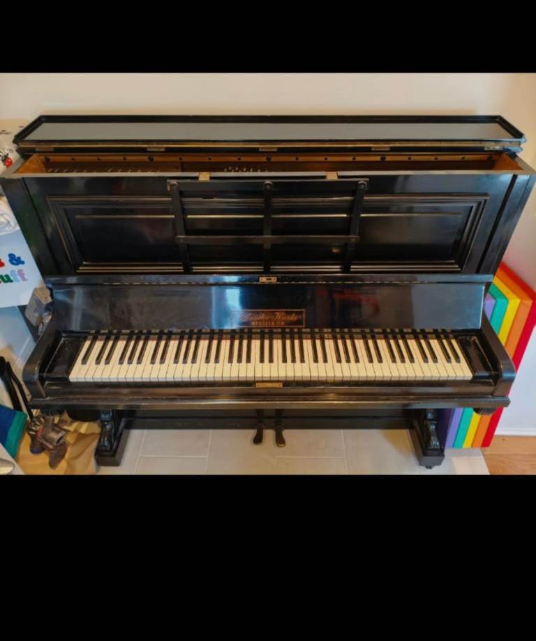 Gebruder Knake Munster i/w Upright Piano