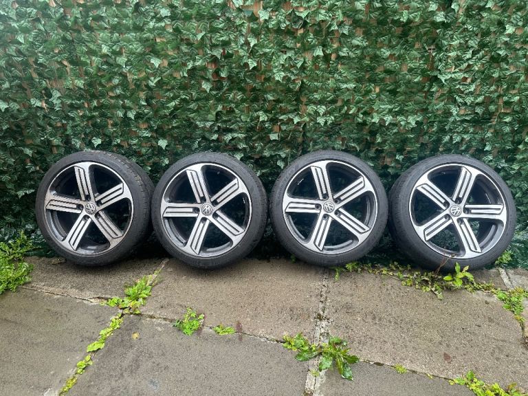 Genuine 18” Volkswagen Cadiz Alloy Wheels