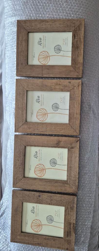 9 x Wooden photo frames