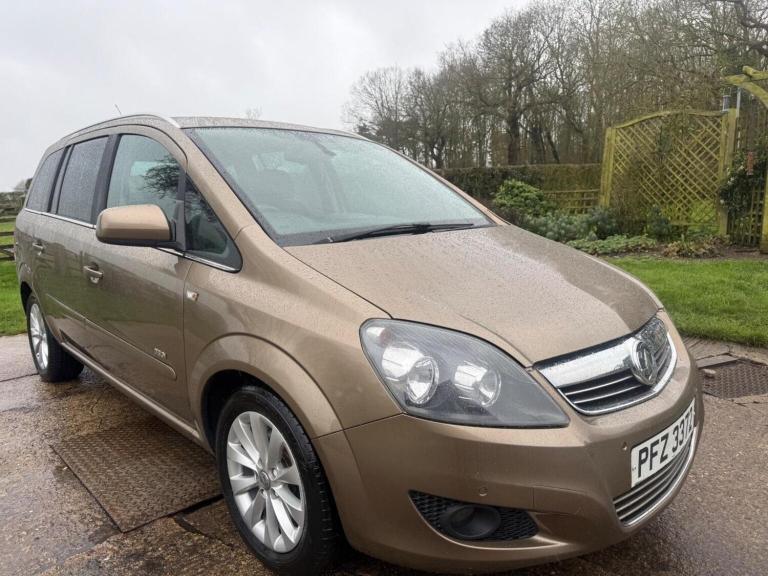 VAUXHALL ZAFIRA 1.7 CDTi ecoFLEX Design Euro 5 5dr (SNav) 2013