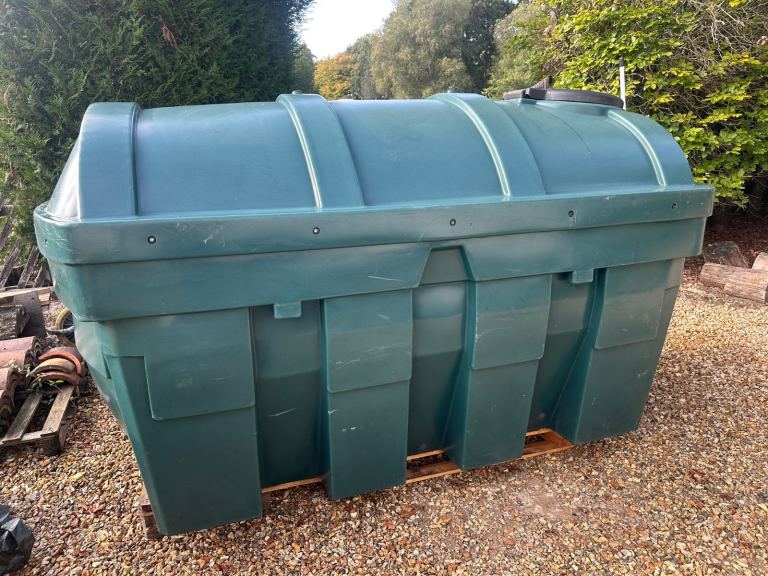Deso Bunded Oil Tank 2500 Litres VGC
