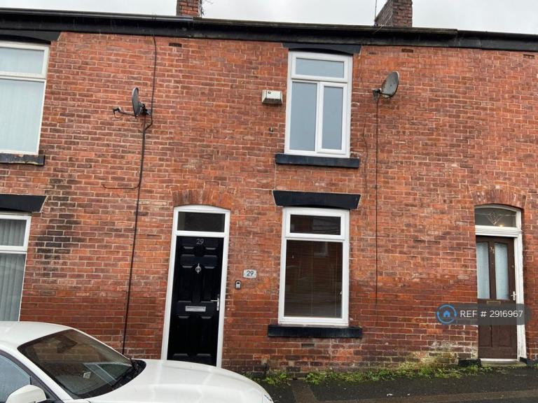 2 bedroom house in Grosvenor Street, Radcliffe, Manchester, M26 (2 bed) (#2916967)