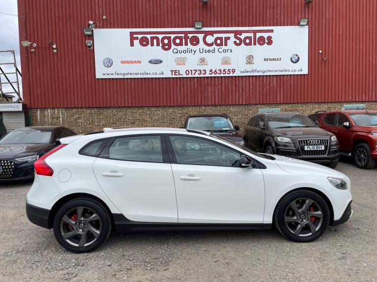 2014 Volvo V40 Cross Country 1.6 D2 Lux Powershift Euro 5 (s/s) 5dr Diesel
