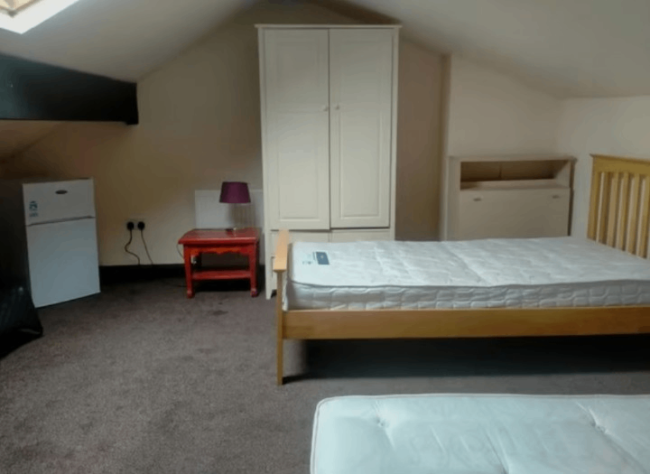 Shared double room for rent in levenshulme 