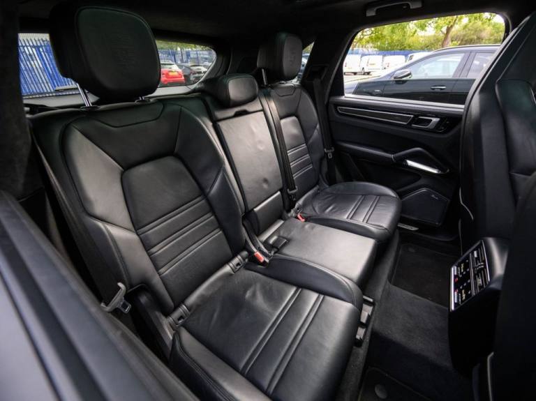 2018 Porsche Cayenne 4.0T V8 Turbo SUV 5dr Petrol TiptronicS 4WD Euro 6 (s/s) (550 ps) ESTATE Pet...