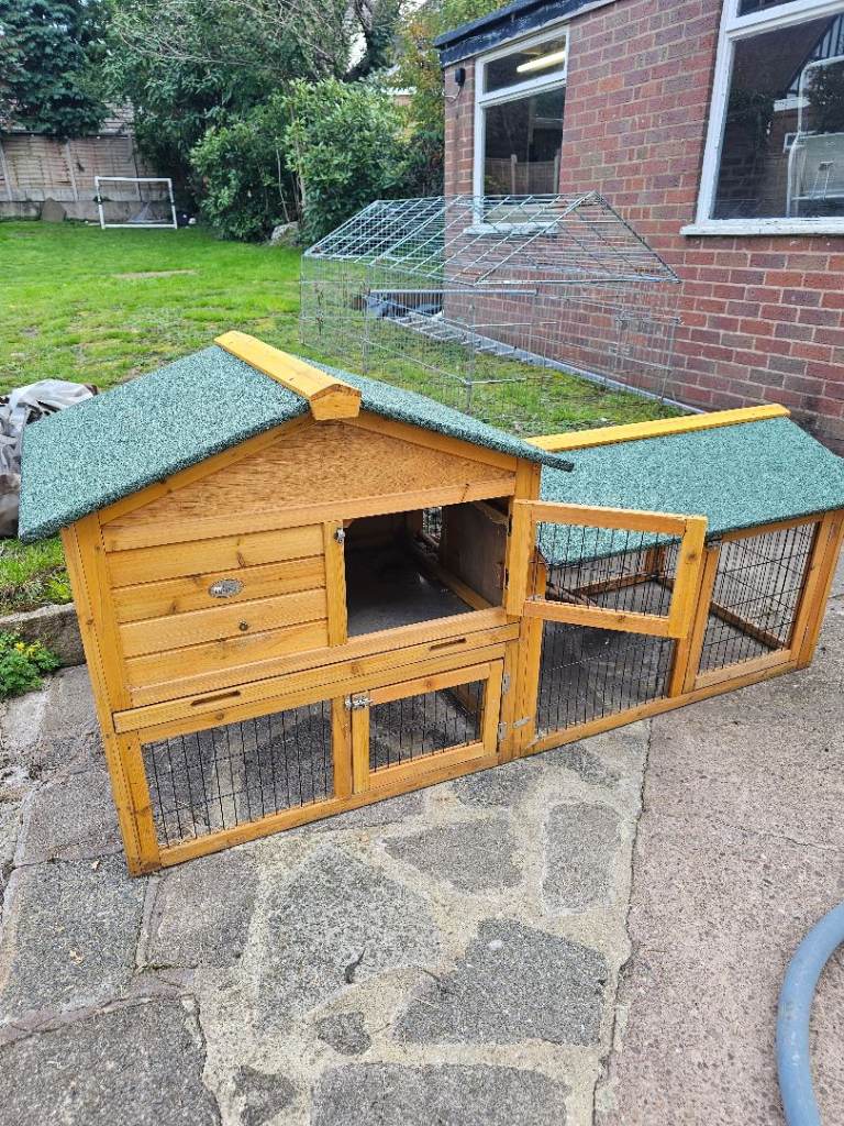Rabbit hutch