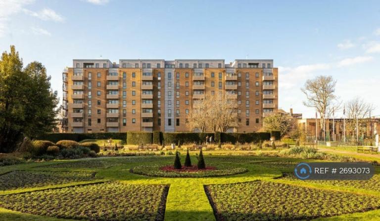 2 bedroom flat in Dartford Central Library & Museum, Dartford, DA1 (2 bed) (#2693073)