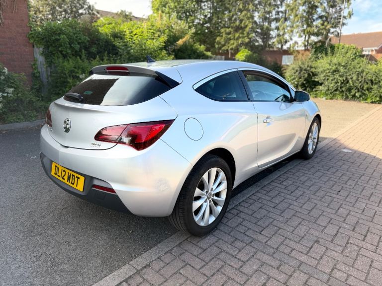 Vauxhall, ASTRA GTC, Hatchback, 2012, Manual, 1956 (cc), 3 doors