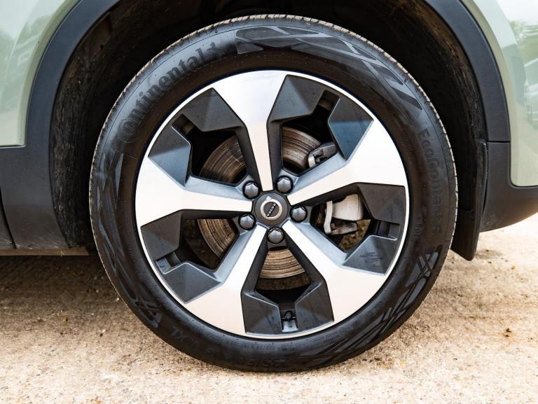 2024 Volvo XC40 2.0 B3 MHEV Plus DCT Auto Euro 6 (s/s) 5dr ESTATE Petrol/Electric Hybrid Automatic