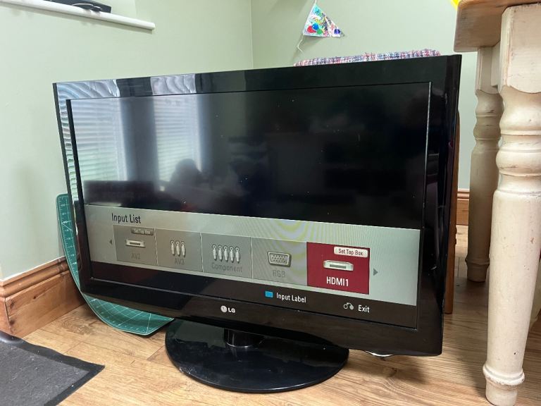 Free - LG 37” tv - no remote