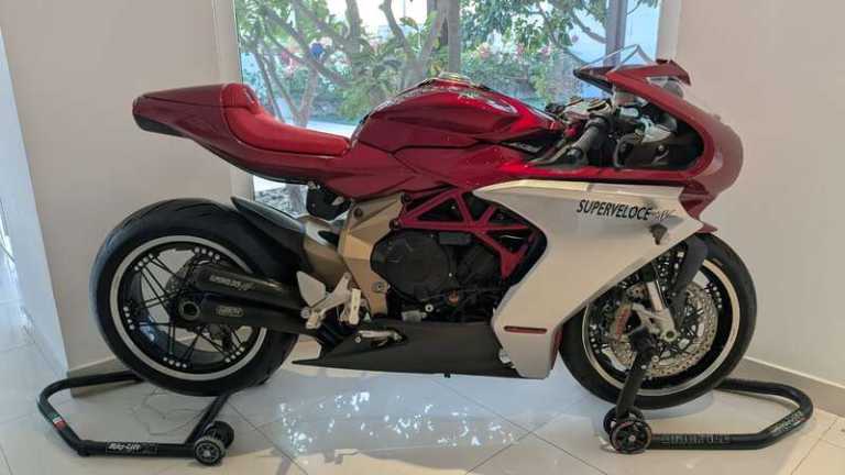  MV AGUSTA SUPERVELOCE 1000 SERIE ORO Manual