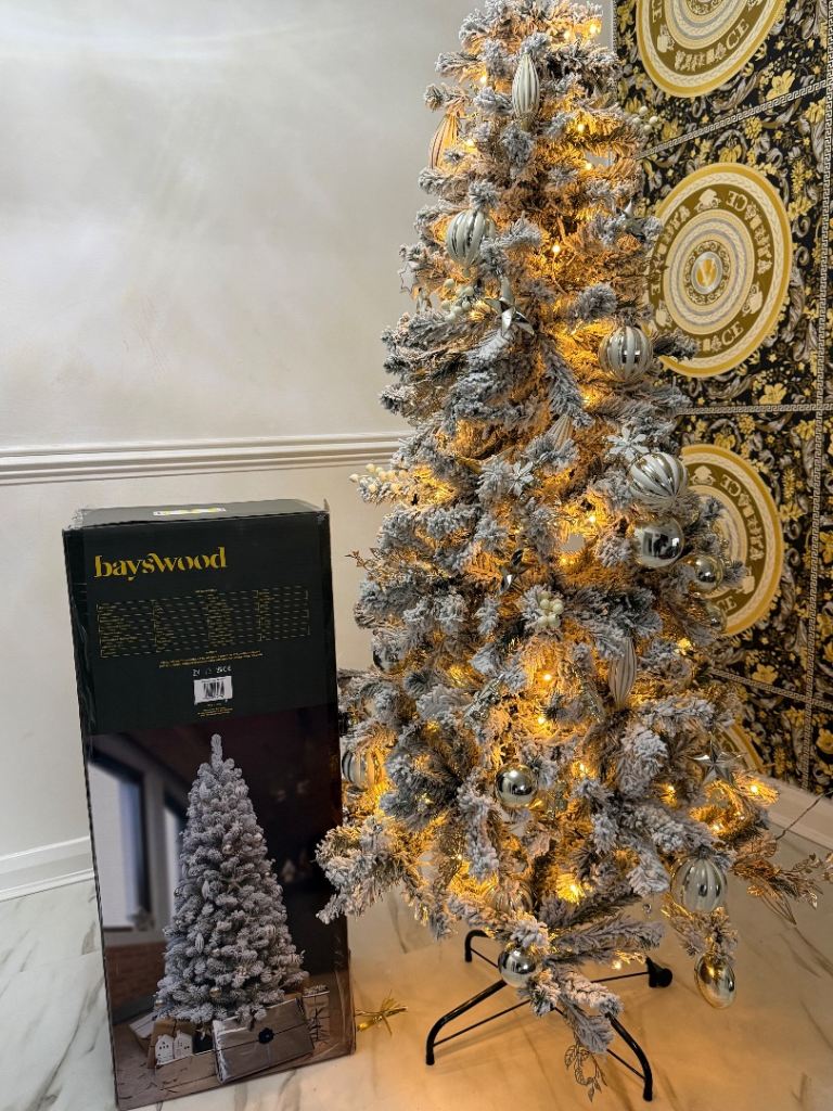 Bayswood 6ft Pre Decorated Christmas Tree