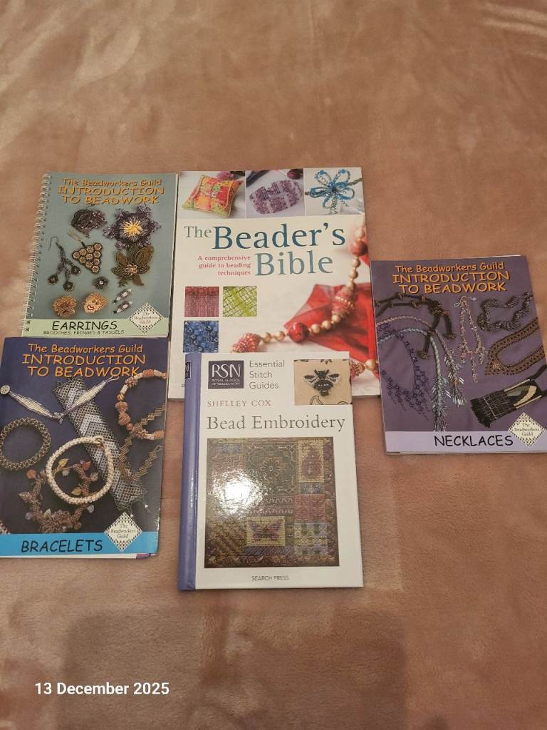 Selection of 5 x Beading and Stitching Jewellery Books