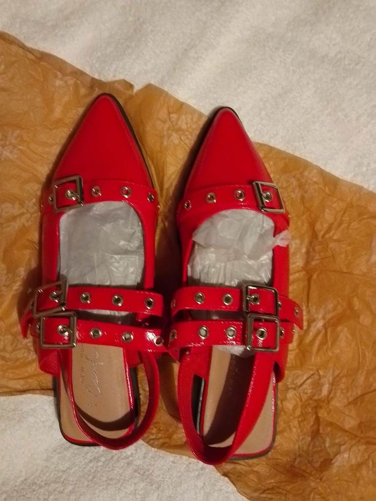 Stunning Red Strappy Heels – Brand New size 7