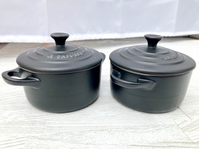 Set of 2 Le Creuset Matt Black Mini Round Cocotte Petite Casserole with Lid .8 Oz