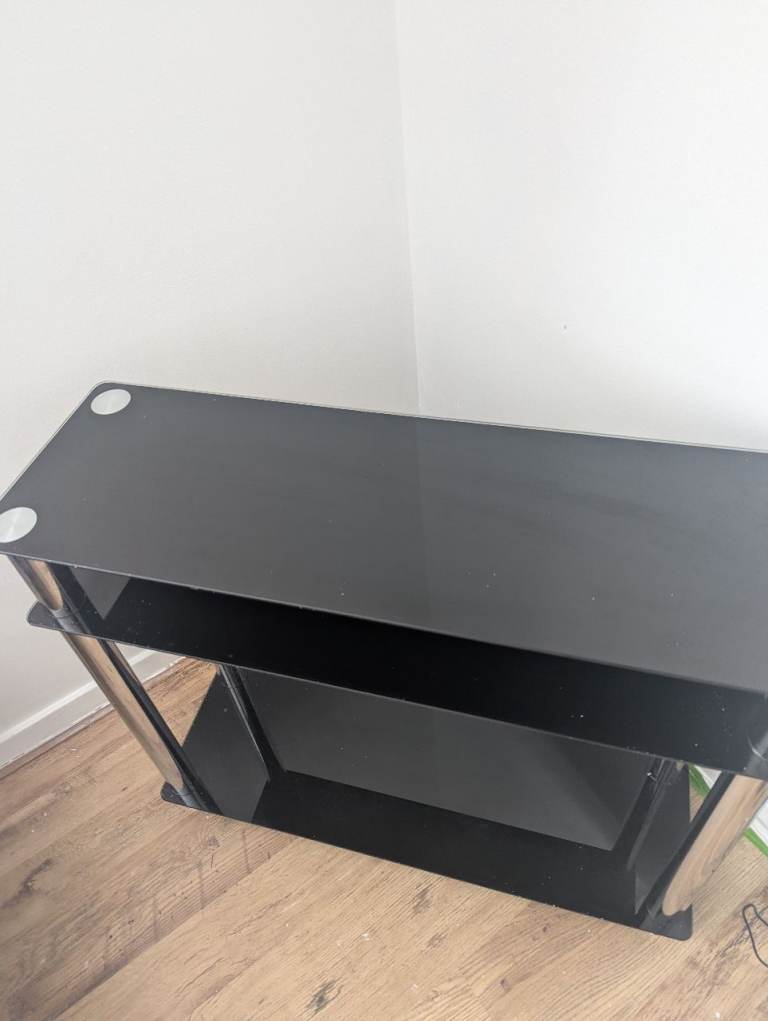 Computer desk 