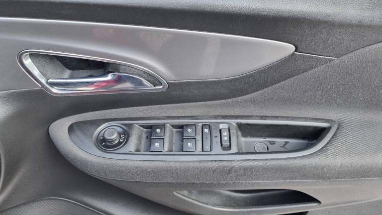 VAUXHALL MOKKA 1.6 Exclusiv 2014