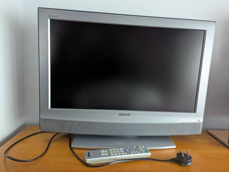 Sony Bravia LCD TV with Remote – Good Condition